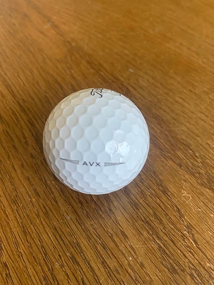 GOLFBOLLAR TITLEIST AVX  (NYSKICK).