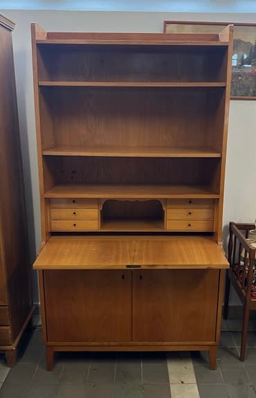 Hylla bokhylla sekretär i trä trämöbel retro vintage design teak hyllor möbel