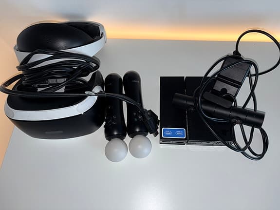 PlayStation VR (PSVR) med 2 Move-kontroller och Kamera