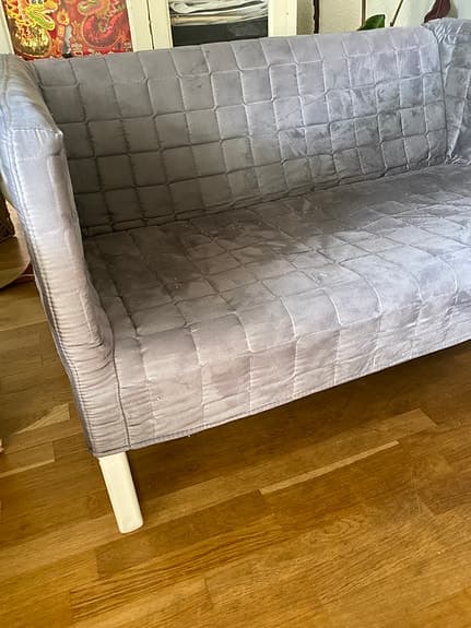 Grå soffa