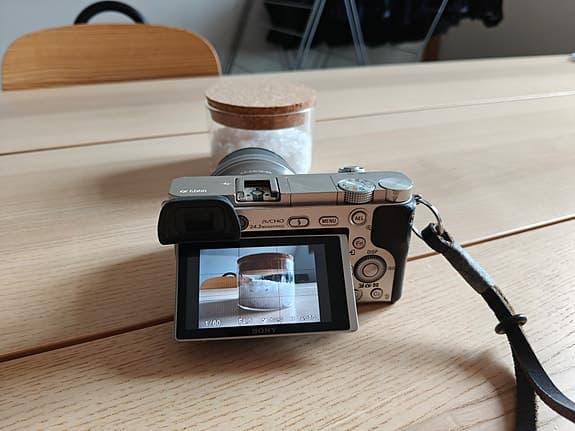 Sony a6000 systemkamera + objektiv E 3.5-5.6/PZ 16-50 OSS