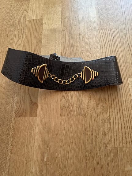 Brunt vintage midjebälte med kedjedetalj kvinna