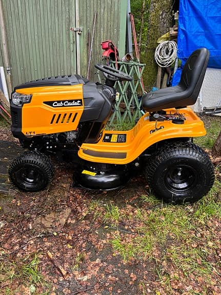 Åkgräsklippare Cub Cadet LT1 NS92