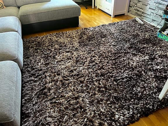 Stor hörnsoffa + ryamatta – perfekt för vardag, 1000-4000kr