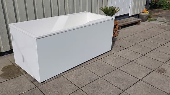 Svedbergs badkar 160x75 med frontskiva vitt