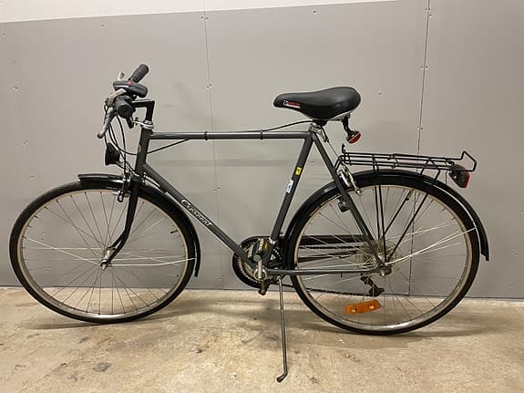 Välvårdad herrcykel