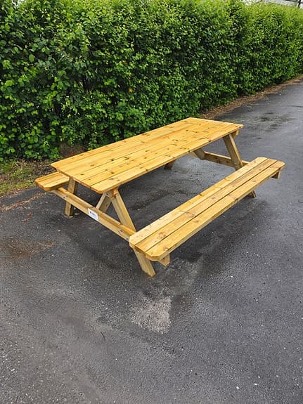 Rastplatsbänk