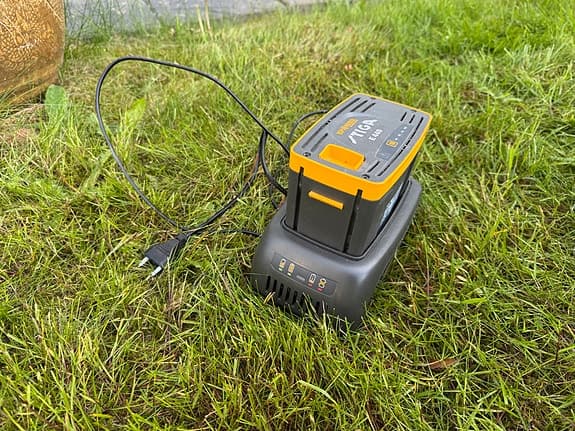 Stiga batterigräsklippare gul/svart, Multiclip 47