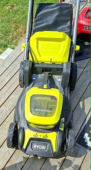 Ryobi batteridriven gräsklippare