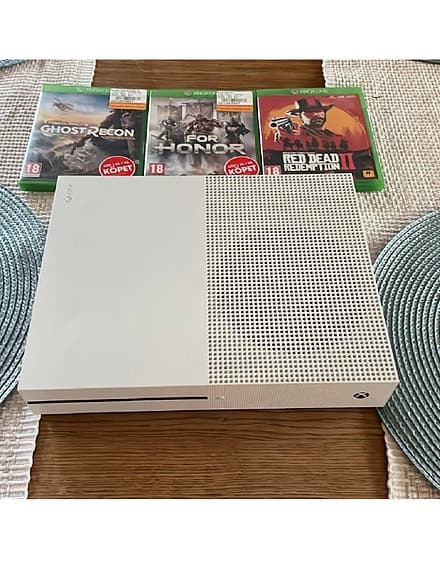 Microsoft Xbox One S spelkonsol vit