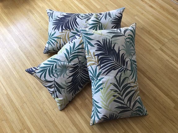 IKEA prydnadskuddar med bladmotiv