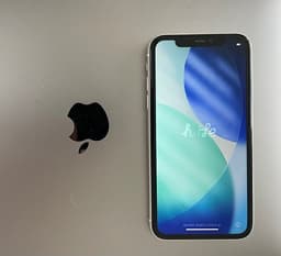 Apple iPhone 11 med 128 gb lagring