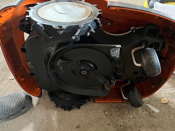 Stihl iMow robotgräsklippare orange/vit