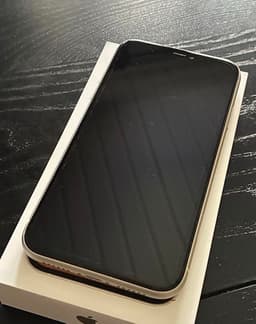 Apple iPhone 11- 64 GB