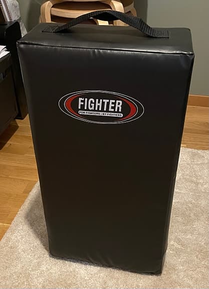 Sparkmitts, Fighter gear