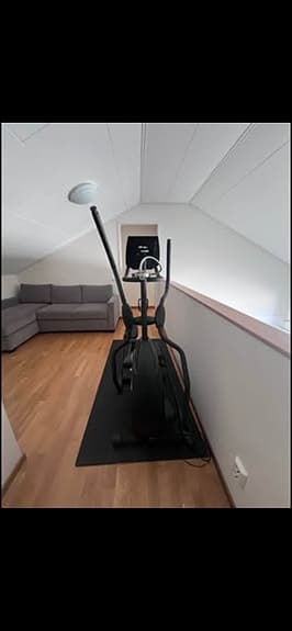 Crosstrainer svart träningsmaskin-Xterra FS3.9e – mycket fint skick