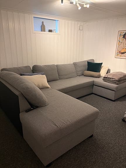 Grå Bäddsoffa i bra skick