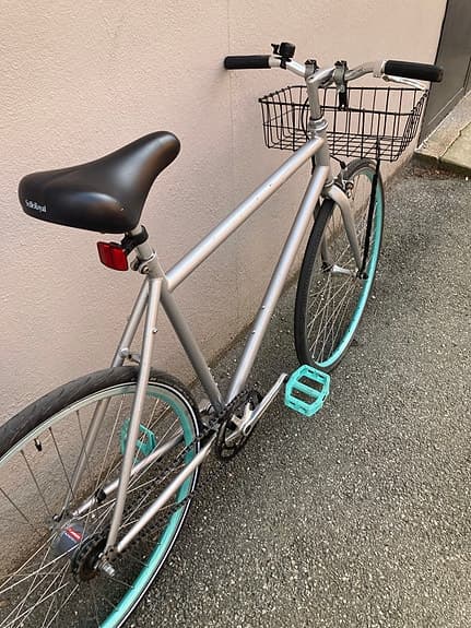 Tvåväxlad stadscykel med singlespeed look 28”