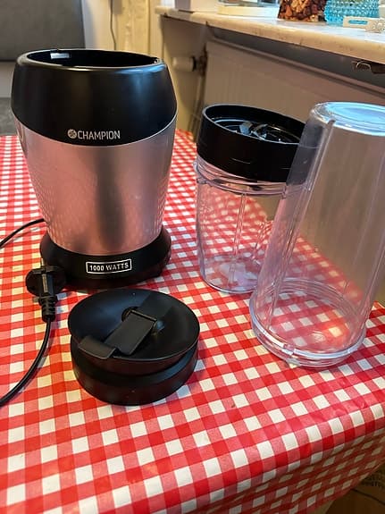 Champion mixer / smoothieblender med två behållare