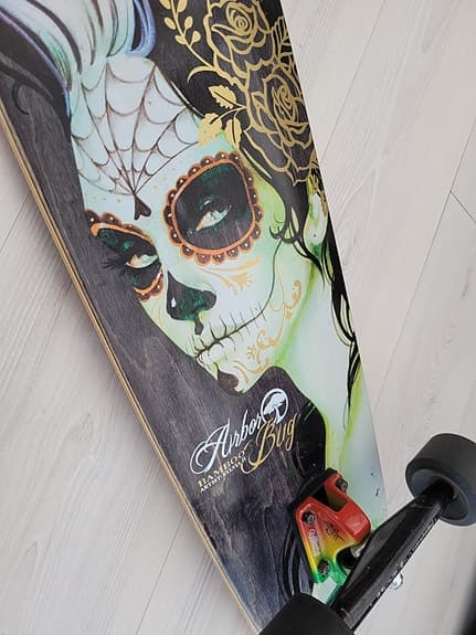 Snygg Arbor Bug Bamboo Longboard i fint skick! 🛹✨
