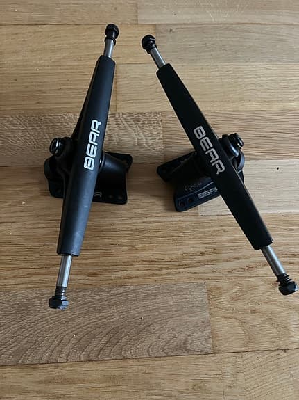 Longboard skateboard truckar