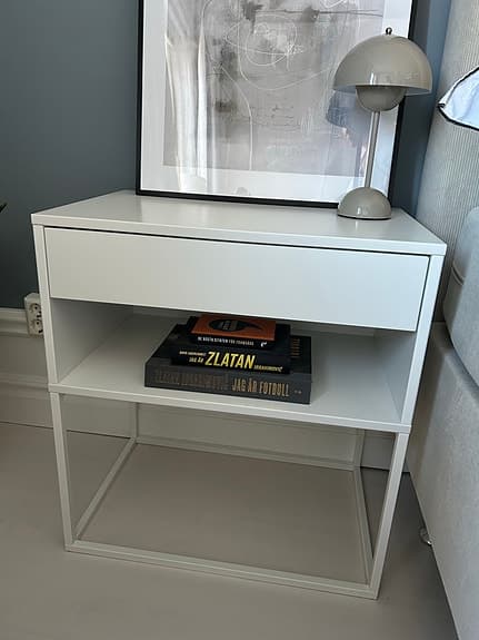 2st Ikea Vikhammer sängbord med låda 60x39