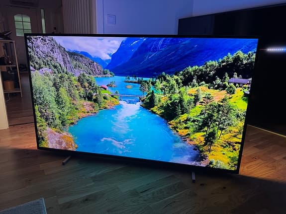 Philips 58” Smart 4K UHD 3 sidig Ambilight