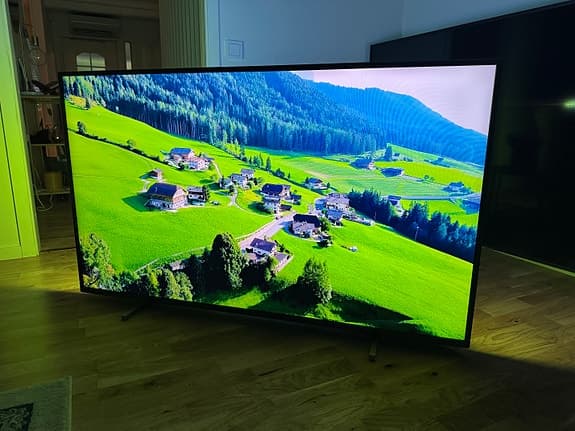 Philips 58” Smart 4K UHD 3 sidig Ambilight