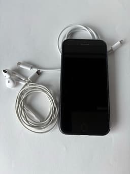 Apple iPhone SE (2-3 gen) mobil 64 GB svart