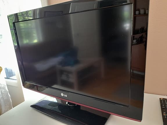 24" LG Platt-TV