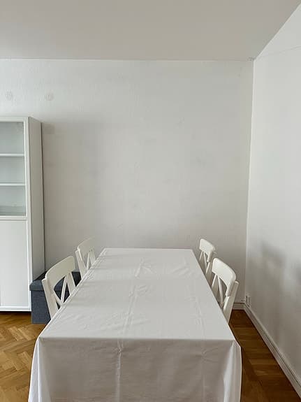 Matgrupp med utdragbart bord och 6 stolar