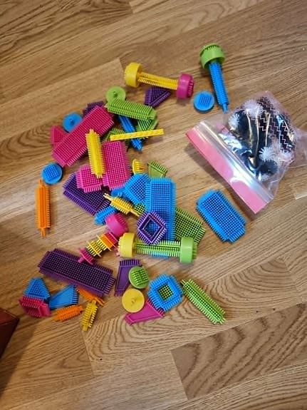 Bristle Blocks Klossar Byggklossar borstklossar färgglada mm