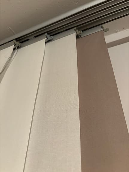 Komplett panelgardinsystem (skena 221 cm + 4 paneler)