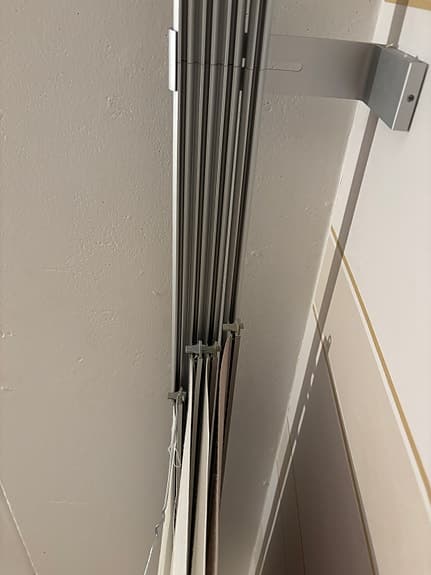 Komplett panelgardinsystem (skena 221 cm + 4 paneler)