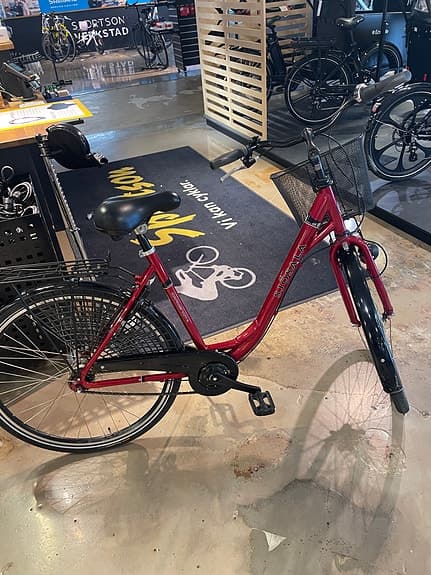 Röd dam landsvägscykel 28" stl M