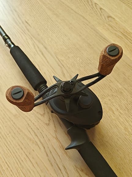 13 Fishing Concept A haspelrulle med spö 8'3" Powercast XXH