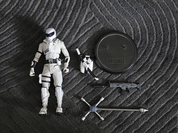 Fortnite figur med Overtaker skin