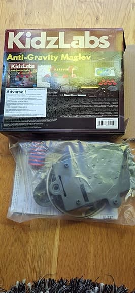 Kidzlabs anti-gravity megalev