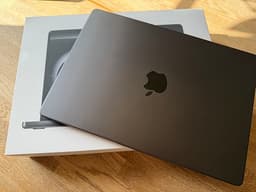 Apple MacBook Pro M3 14" - Som ny