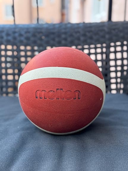 Molten basketboll röd/vit