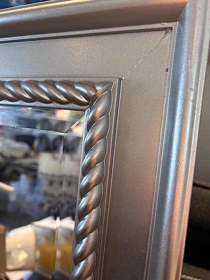 IKEA helkroppsspegel med dekorativ silverram