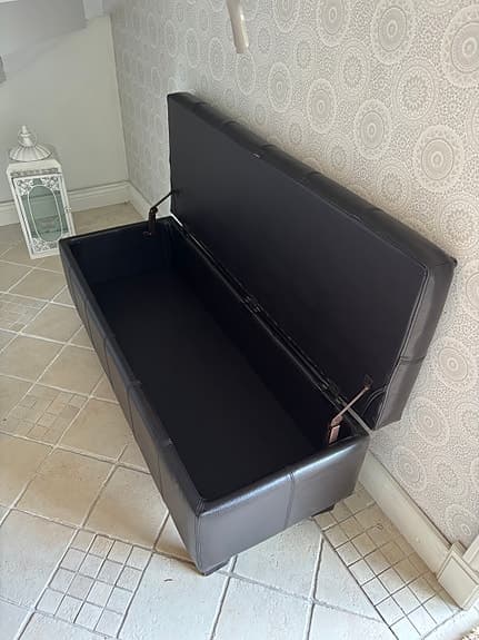Sittbänk m förvaring