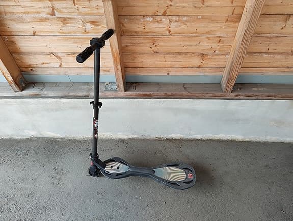 Waveboard - rolig sparkcykel-variant för barn / ungdom.