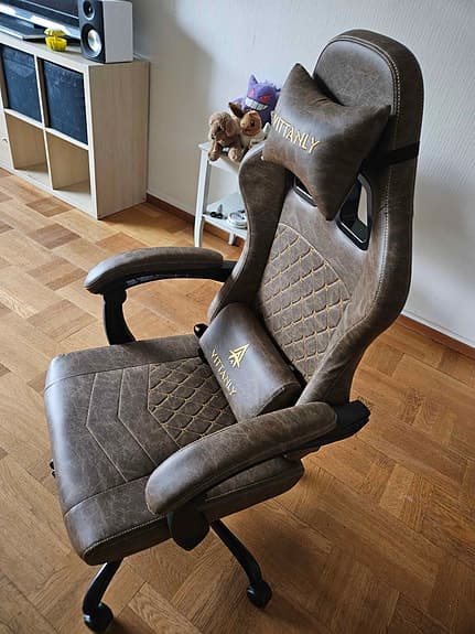Säljer Helt ny Gamingstol