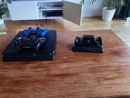 Sony PlayStation 4 spelkonsol