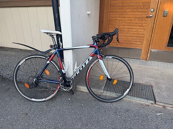 Fin Racercykel i toppskick (Shimano 105) – Säljs billigt!