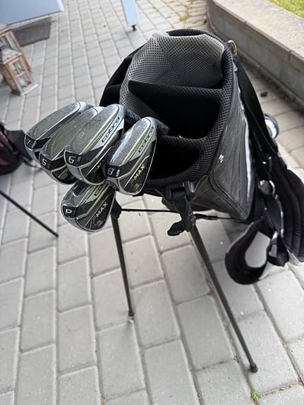 Ogio golfbag med ställ och järnklubbor