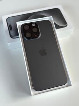 Apple iPhone 15 Pro Max 256 GB svart