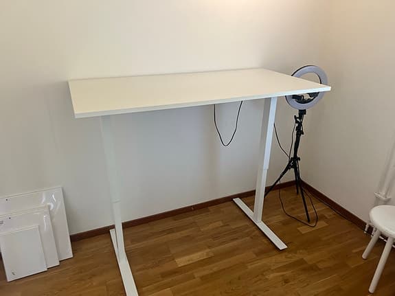 Skrivbord, höj och sänkbart
