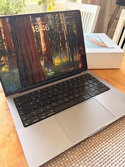 Apple MacBook Pro 14" M1 Pro 32GB RAM - 512GB